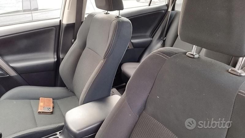 Begagnad Toyota RAV4 143 HK (105 kW) 2015 Vit SUV