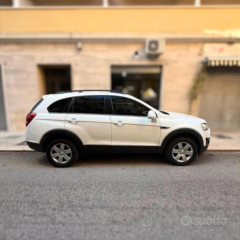 Usata Chevrolet Captiva LS 163 CV (119 kW) 2013 Bianco SUV