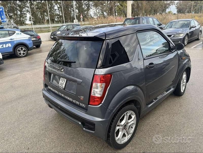 Begagnad Ligier JS50 2018 Halvkombi