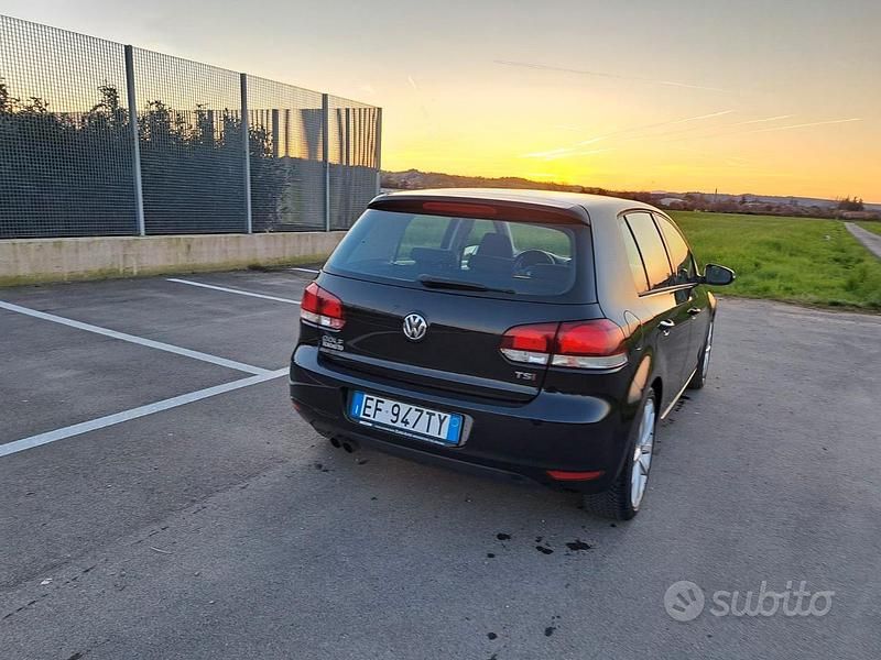 Usata VW Golf VI 122 CV (89 kW) 2011 Nero Utilitaria