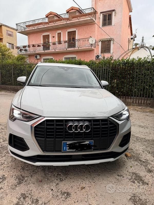 Bianco Usata 2019 Audi Q3 Ambiente SUV | 27.000 € (Super prezzo) - Immagine 1/4