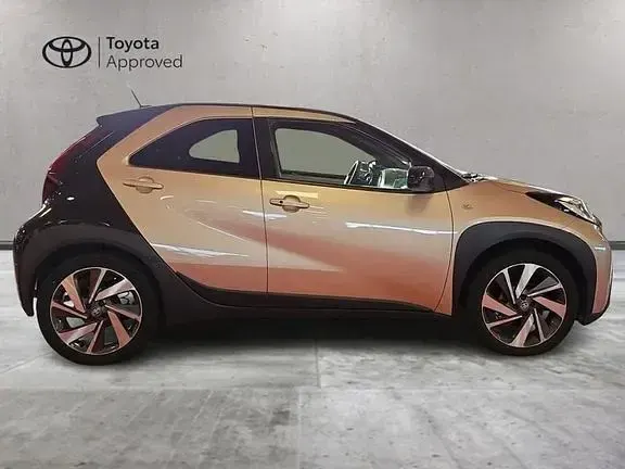 Gebraucht Toyota Aygo X Lounge 72 PS (52 kW) 2022 Grau SUV