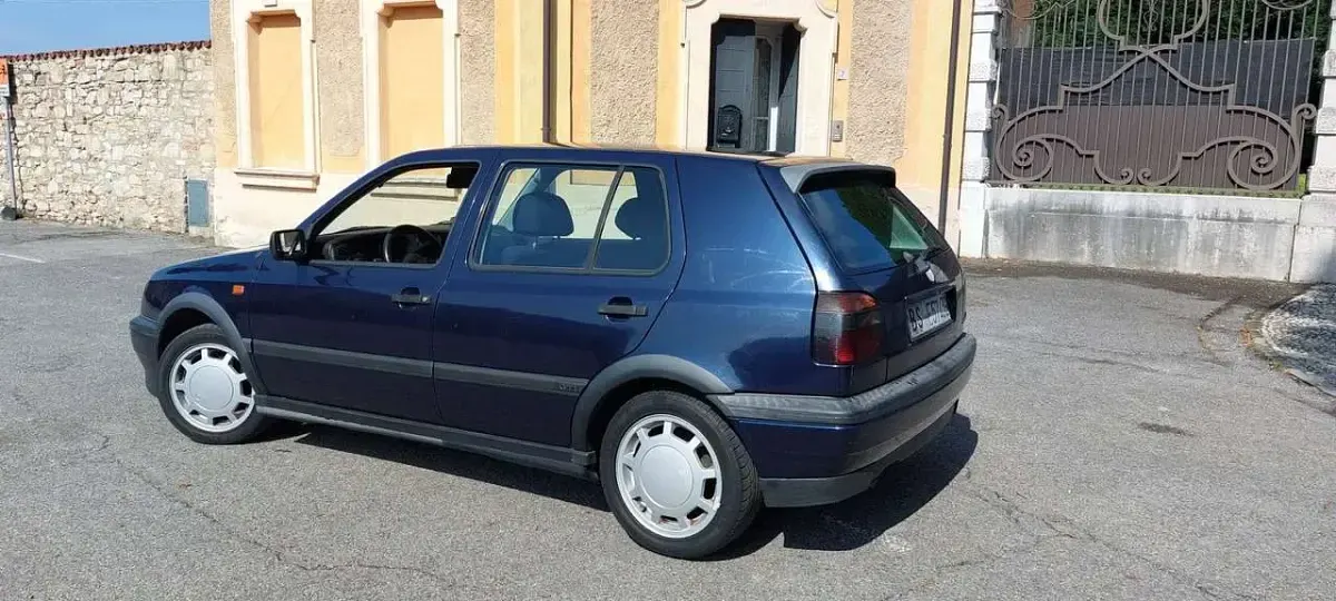 Usata VW Golf III GTI 110 CV (80 kW) 1992 Blu/azzurro Utilitaria