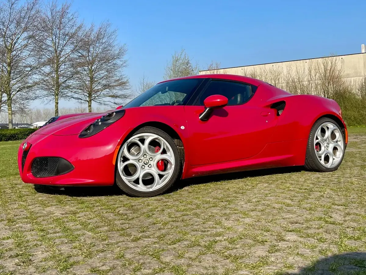 Usata Alfa Romeo 4C 241 CV (177 kW) 2015 Rosso Coupé