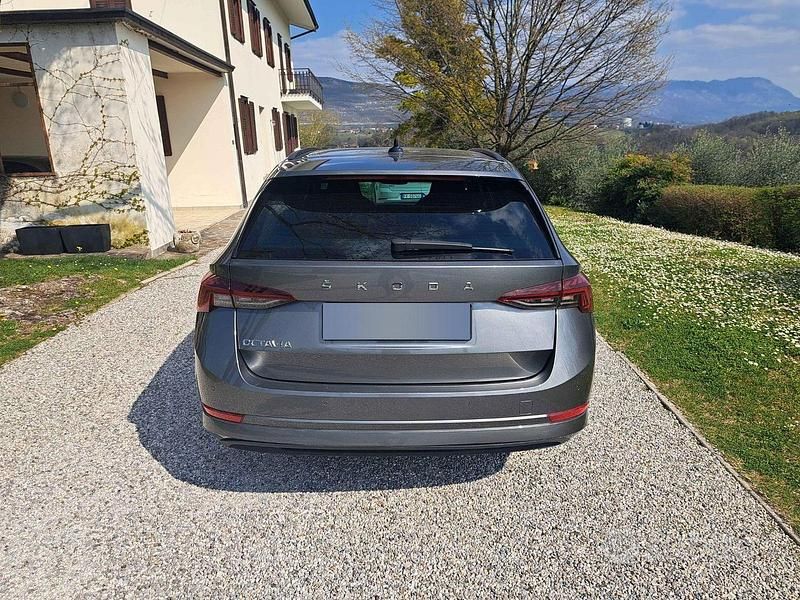 Usata Skoda Octavia Style 150 CV (110 kW) 2023 Grigio Station wagon