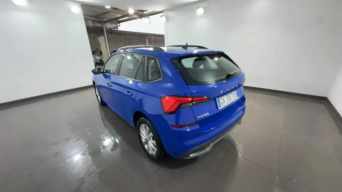 Begagnad Skoda Kamiq Ambition 110 HK (80 kW) 2022 Blå SUV