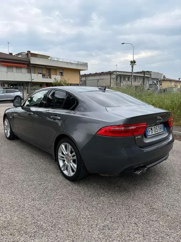 Usata Jaguar XE R-Sport 179 CV (131 kW) 2018 Other Berlina