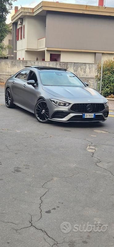 Grigio Usata 2020 Mercedes CLA200 Premium Coupé | 35.600 € - Immagine 1/4