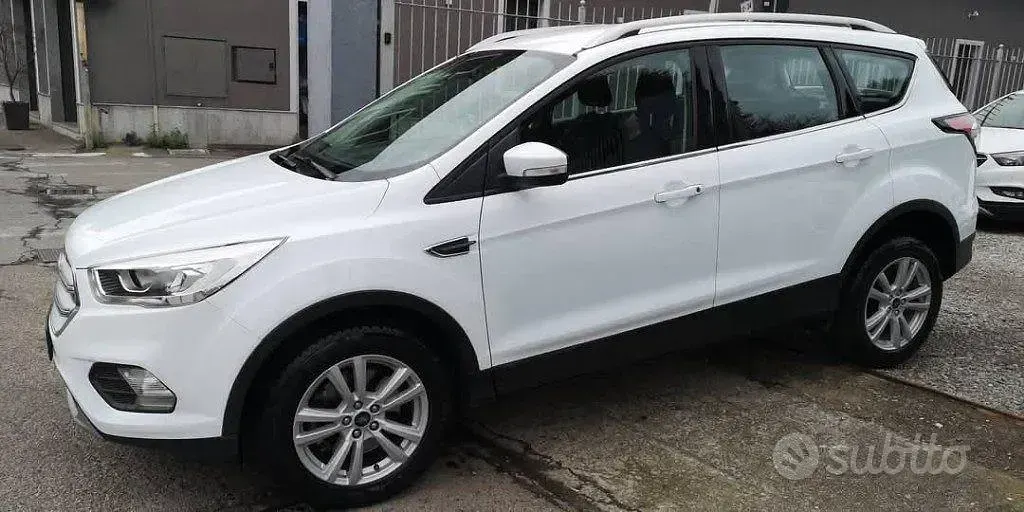 Usata Ford Kuga Business Edition 120 CV (88 kW) 2019 Bianco SUV