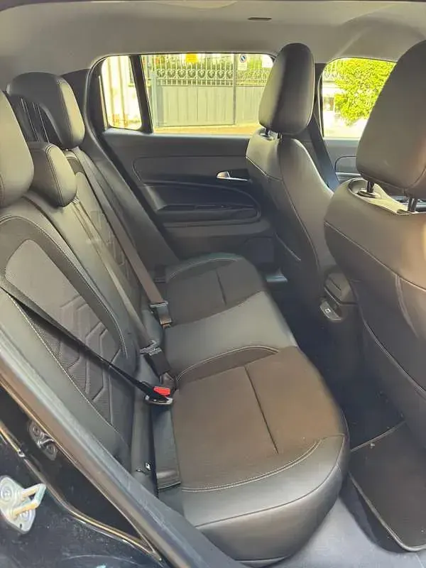 Usata Jeep Avenger 101 CV (74 kW) 2025 Nero SUV
