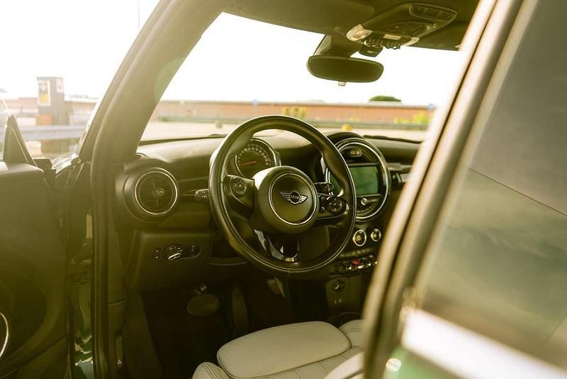 Usata Mini Cooper D Hype 116 CV (85 kW) 2018 Utilitaria