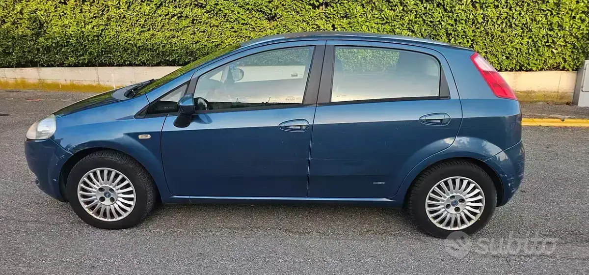 Usata Fiat Grande Punto 75 CV (55 kW) 2007 Blu Utilitaria