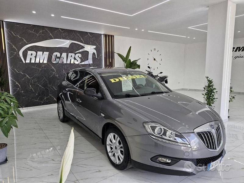Usata Lancia Delta 120 CV (88 kW) 2009 Grigio Utilitaria