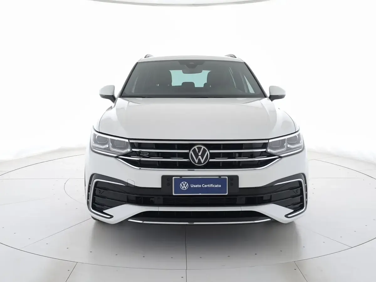Usata VW Tiguan R-line 150 CV (110 kW) 2023 Pure white SUV