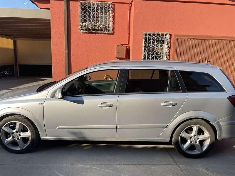 Usata Opel Astra Cosmo 125 CV (91 kW) 2008 Station wagon