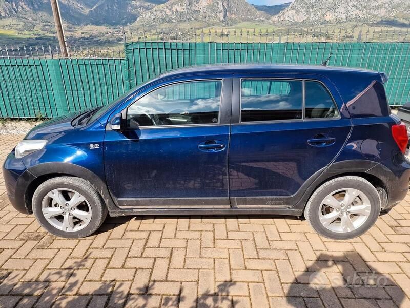 Usata Toyota Urban Cruiser 90 CV (66 kW) 2009 Blu SUV