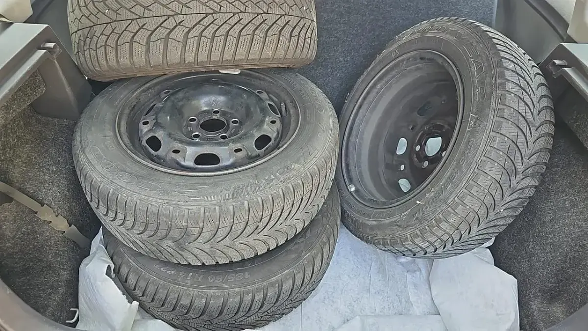 Usata VW Polo Sportline 69 CV (50 kW) 2006 Grigio Utilitaria