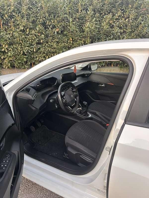 Usata Peugeot 208 Active 75 CV (55 kW) 2021 Utilitaria