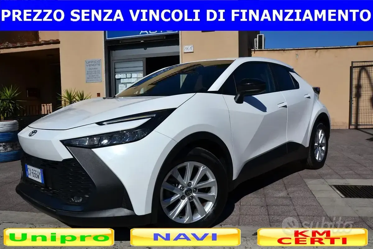 Usata Toyota C-HR 98 CV (72 kW) 2025 Bianco SUV