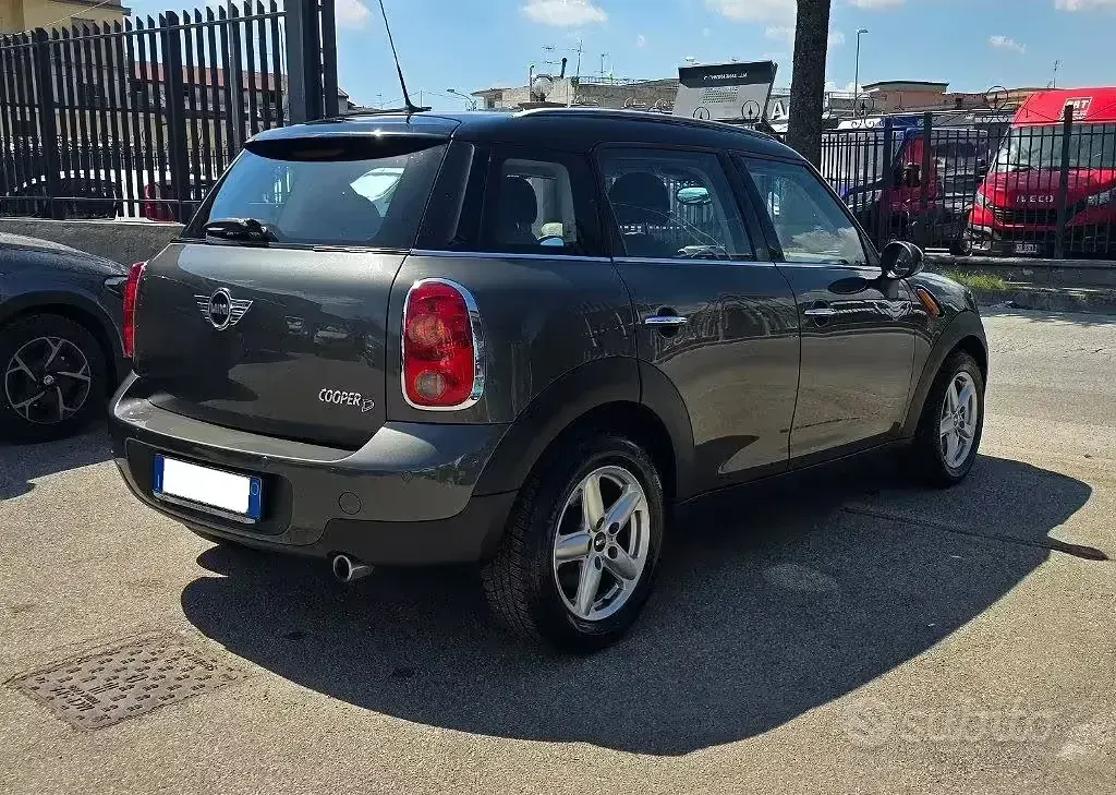 Second-hand Mini Cooper D Countryman 112 CP (82 kW) 2011 Gri SUV
