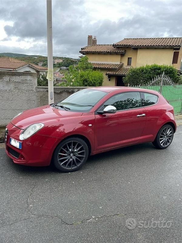 Rosso Usata 2010 Alfa Romeo MiTo Due volumi | 3200 € (Ottimo prezzo) - Immagine 1/4