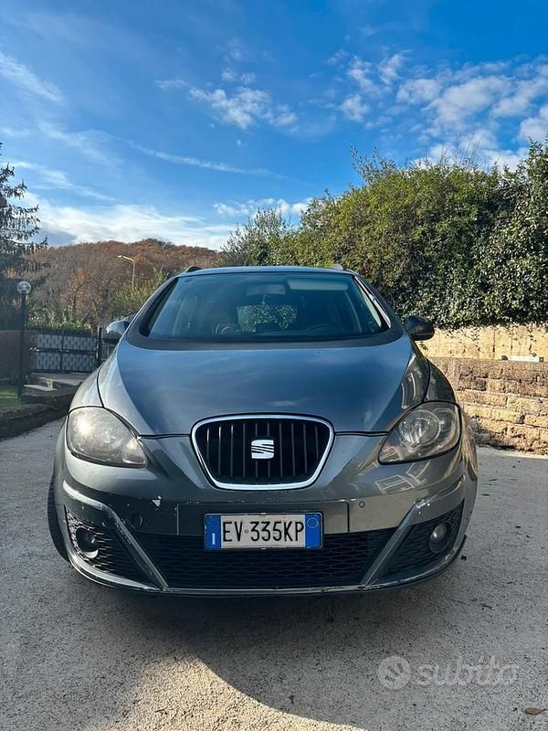 Usata Seat Altea XL 105 CV (77 kW) 2014 Grigio Monovolume