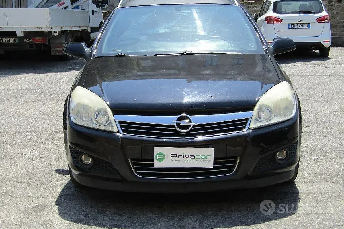 Usata Opel Astra Enjoy 125 CV (91 kW) 2009 Nero Station wagon