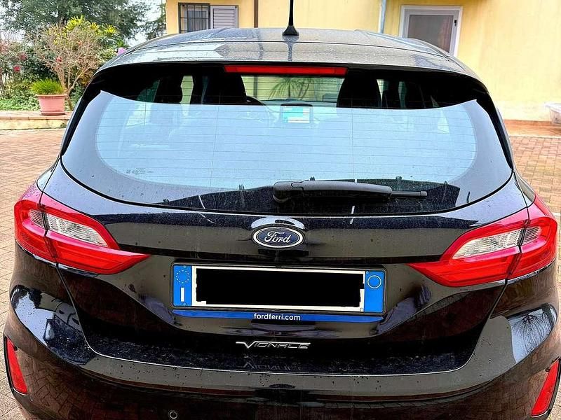 Usata Ford Fiesta Vignale 86 CV (63 kW) 2018 Nero Berlina
