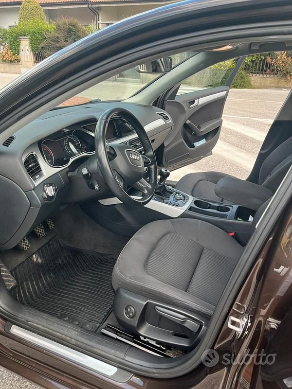 Begagnad Audi A4 Business 122 HK (89 kW) 2015 Brun Kombi