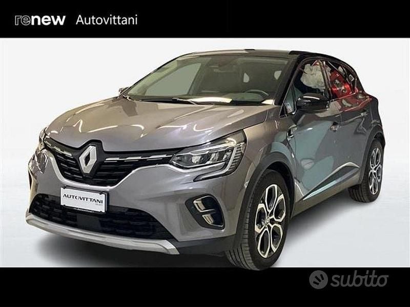 Usata Renault Captur Techno 145 CV (106 kW) 2022 Grigio scuro SUV