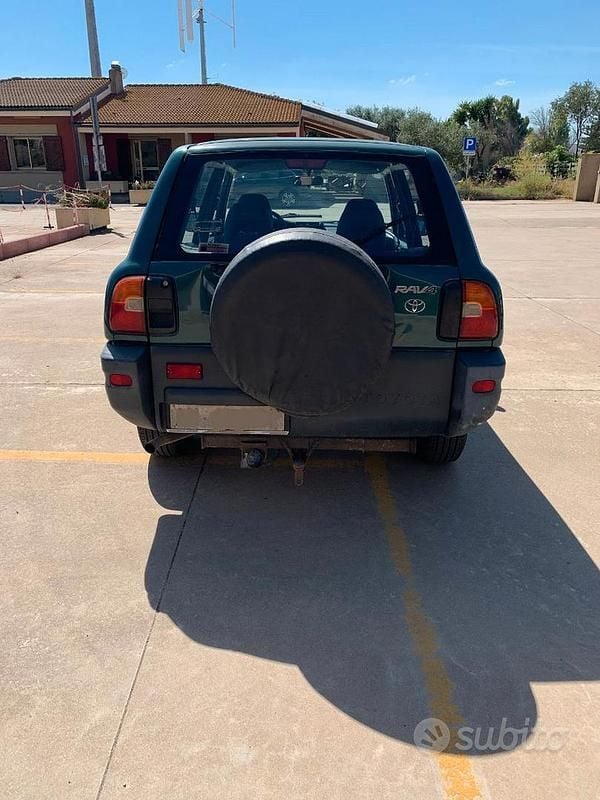 Usata Toyota RAV4 1997 Verde SUV