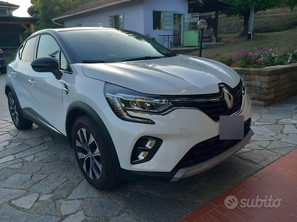 Usata Renault Captur Techno 91 CV (66 kW) 2023 Bianco SUV