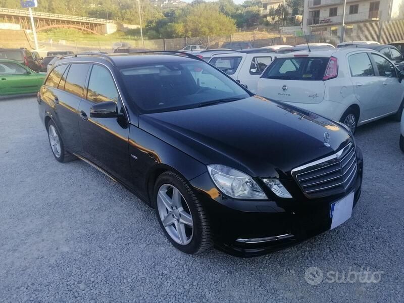 Usata Mercedes E220 Avantgarde 170 CV (125 kW) 2012 Nero Station wagon