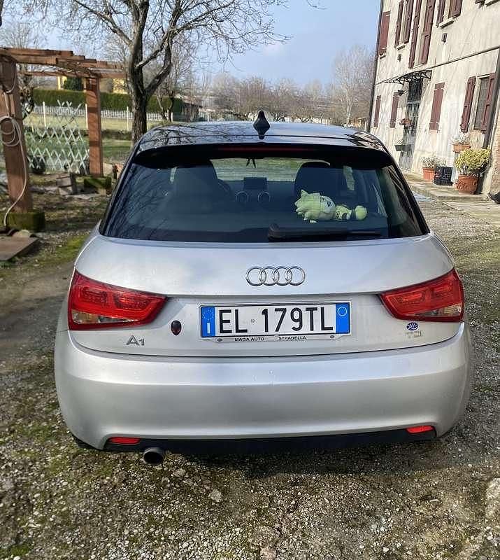 Usata Audi A1 Sportback Attraction 105 CV (77 kW) 2012 Grigio Utilitaria