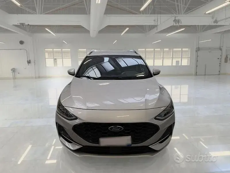 Usata Ford Focus ST 115 CV (84 kW) 2023 Grigio Station wagon
