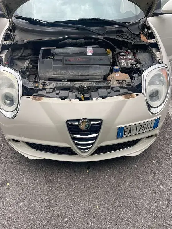 Usata Alfa Romeo MiTo Progression 105 CV (77 kW) 2010 Beige Utilitaria