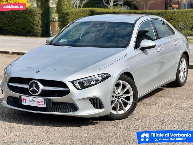 Usata Mercedes A180 116 CV (85 kW) 2020 Grigio Berlina