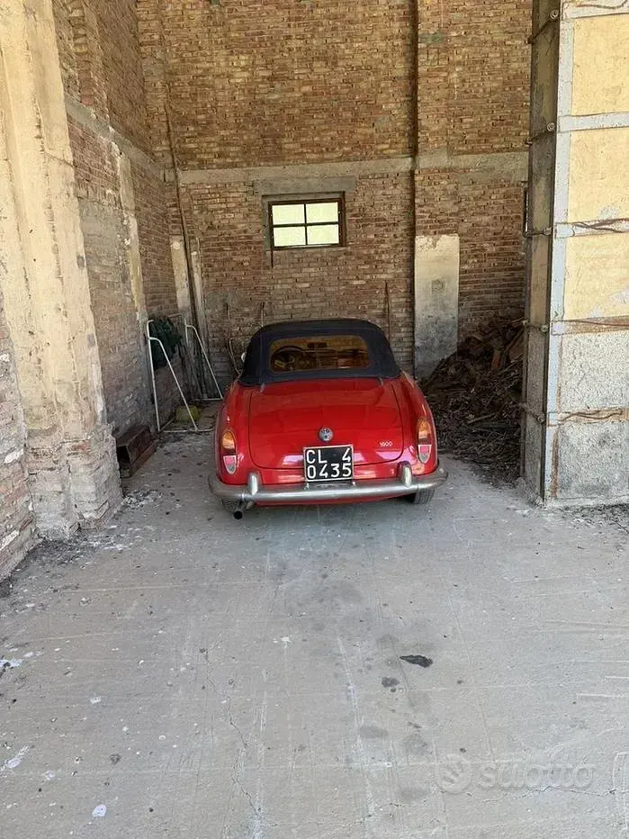 Usata Alfa Romeo Giulia Spider 1960 Rosso Cabrio