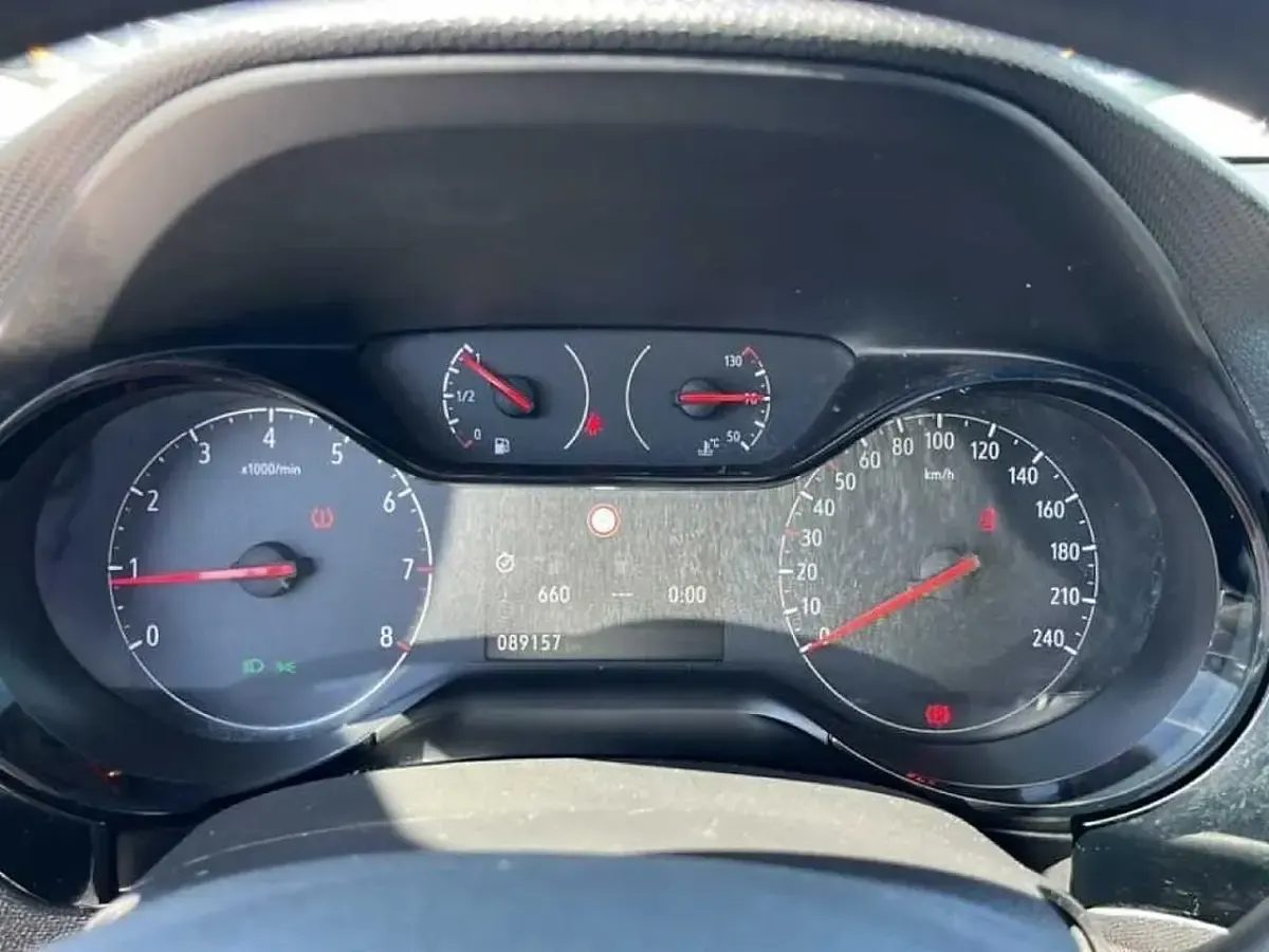 Usata Opel Corsa Edition 100 CV (73 kW) 2022 Bianco Utilitaria