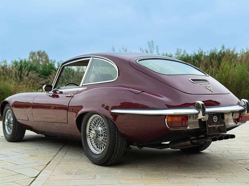 Usata Jaguar E-Type 14 CV (10 kW) 1972 Rosso Coupé