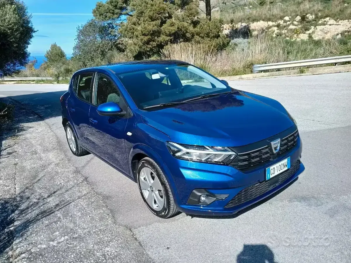 Usata Dacia Sandero 101 CV (74 kW) 2021 Blu Berlina
