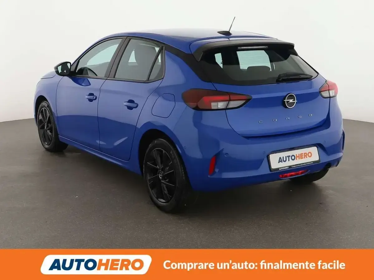 Usata Opel Corsa 75 CV (55 kW) 2024 Blu/azzurro Utilitaria