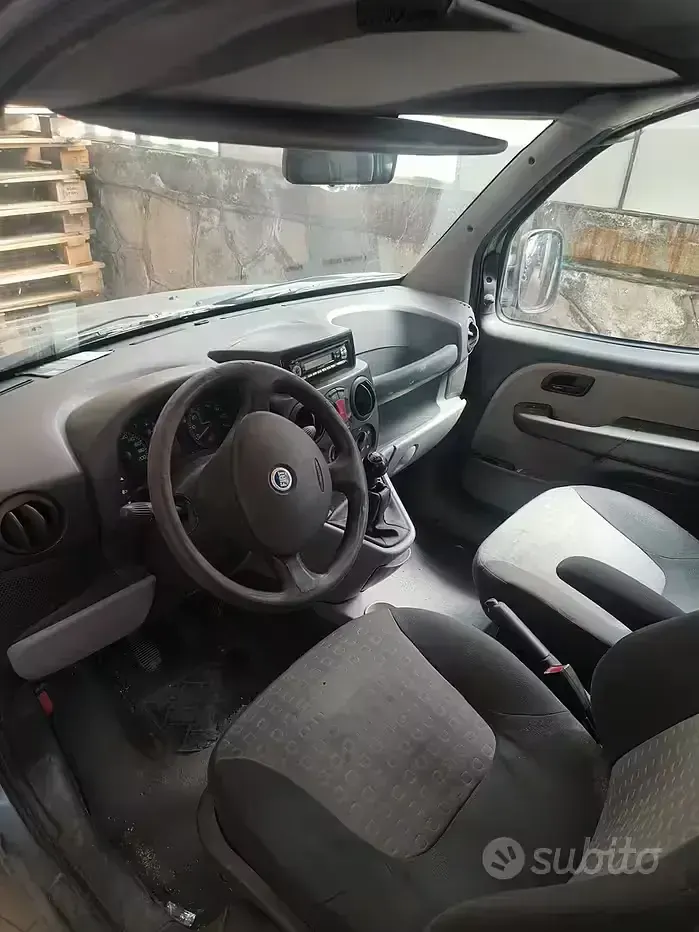 Usata Fiat Doblò 105 CV (77 kW) 2007 Grigio Monovolume