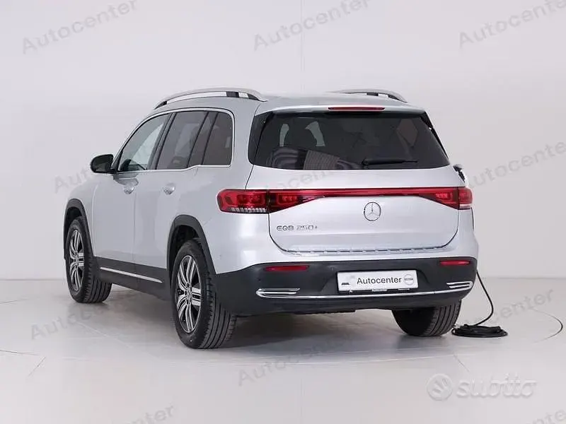 Begagnad Mercedes EQB250+ 94 kW (129 HK) 2023 Silver SUV