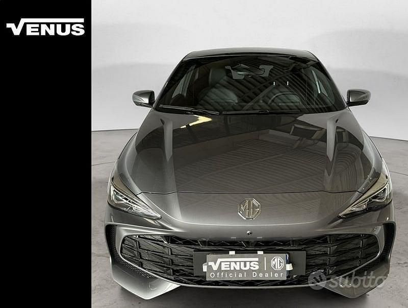 Usata MG MG3 Luxury 194 CV (142 kW) 2024 Grigio Utilitaria