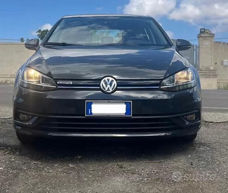 Usata VW Golf VIII 130 CV (95 kW) 2020 Grigio Berlina
