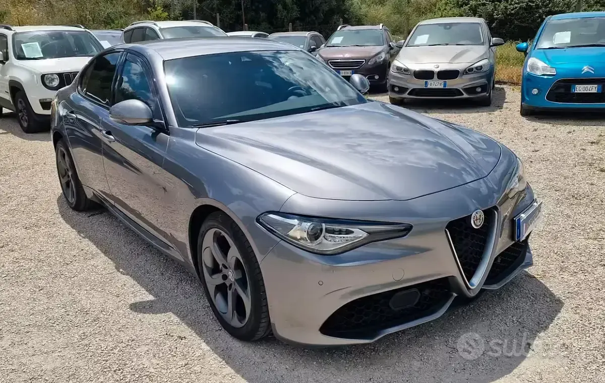 Usata Alfa Romeo Giulia 180 CV (132 kW) 2019 Grigio Berlina