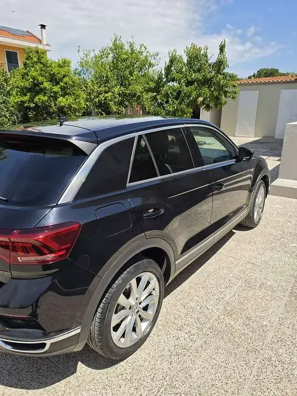 Usata VW T-Roc Advance 150 CV (110 kW) 2018 Nero SUV