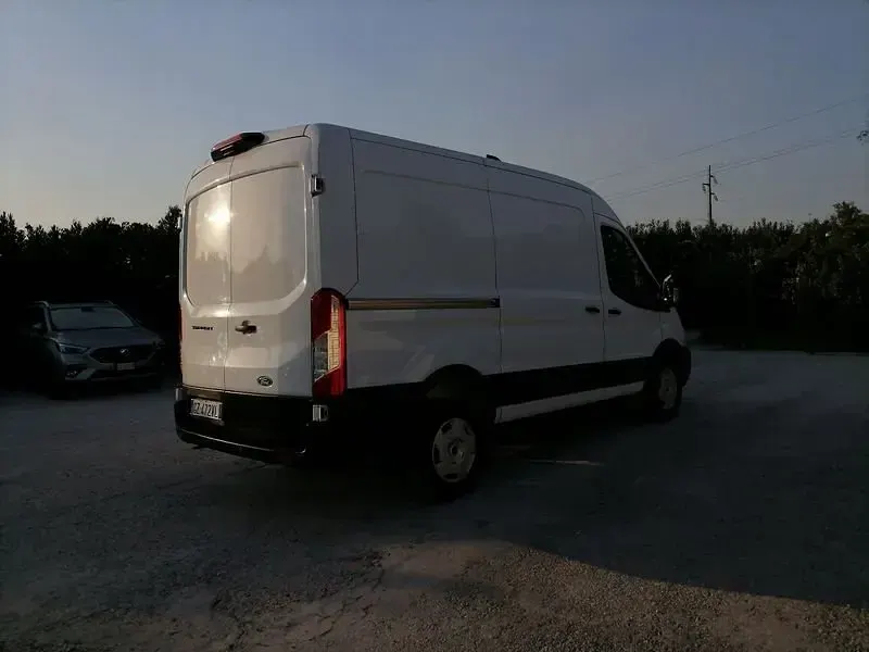 Usata Ford Transit Trend 131 CV (96 kW) 2025 Argento Furgone