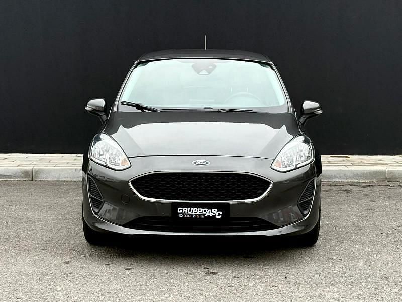 Usata Ford Fiesta Titanium 86 CV (63 kW) 2017 Grigio Berlina